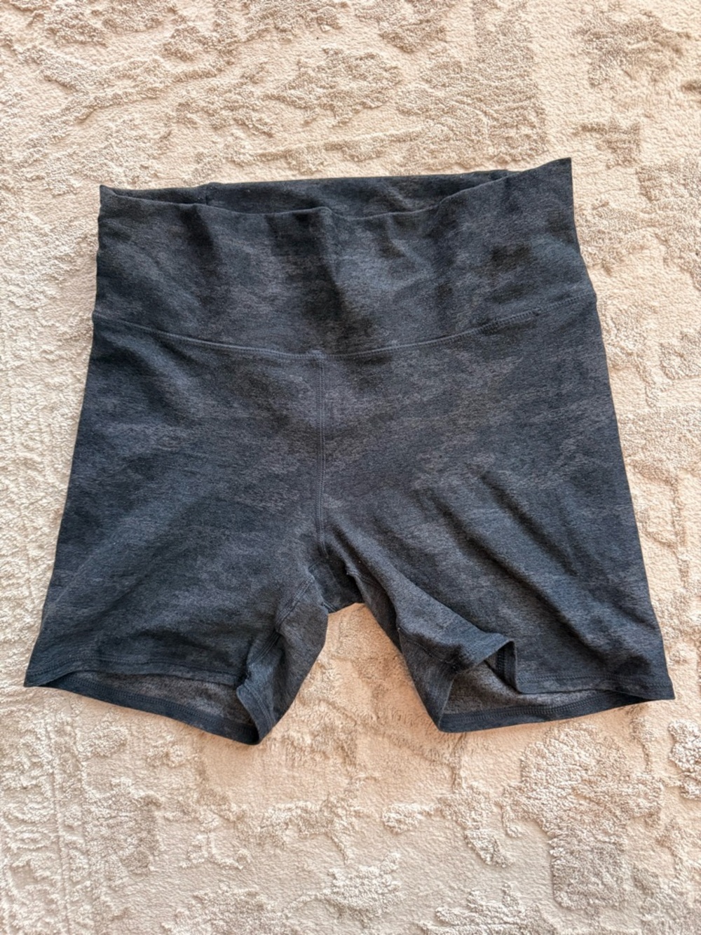 Vuori Clean Elevation High-Waist Black Camo Women's Active Shorts